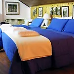 Hotel Bucaneve